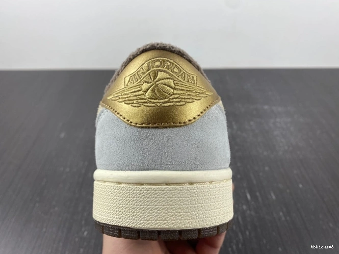Reps TBkick of DV1312-200 Jordan the Air 1 OG Year Low Retro Rabbit 0823